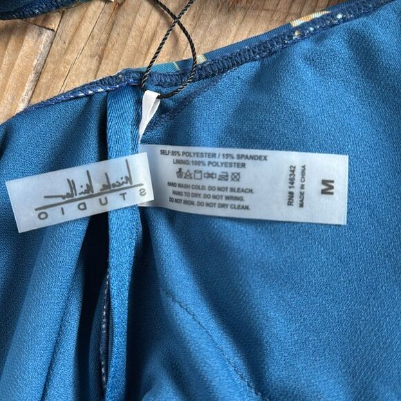 NWT Nicole Miller One Piece Twist Front Deep Neck Swimsuit Antique Floral M $98 - Picture 8 of 8